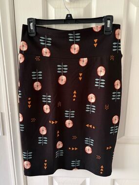 Lularoe Cassie Pencil Skirt with Floral Motif
